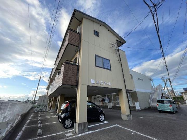 岐阜県各務原市三井北町2(マンション)の賃貸物件の外観