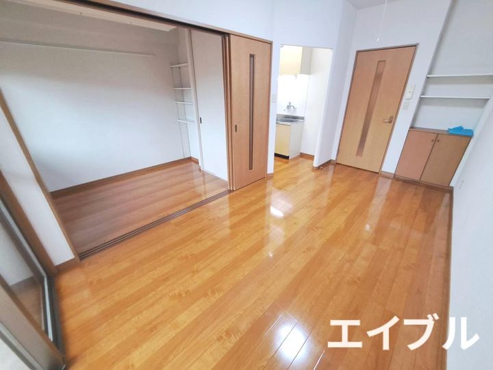 アルゴ・イマ-ジュ千防の居間