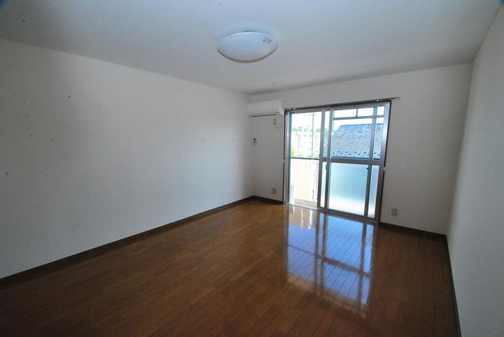 レジデンスわかばの居間