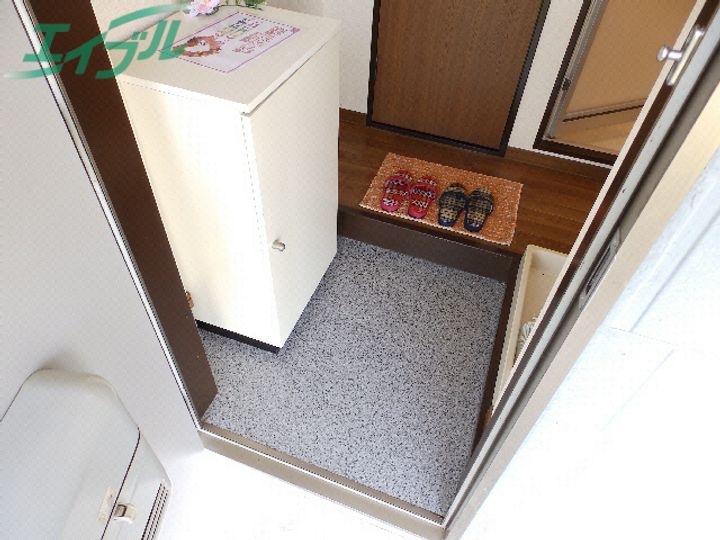 アネックスの玄関