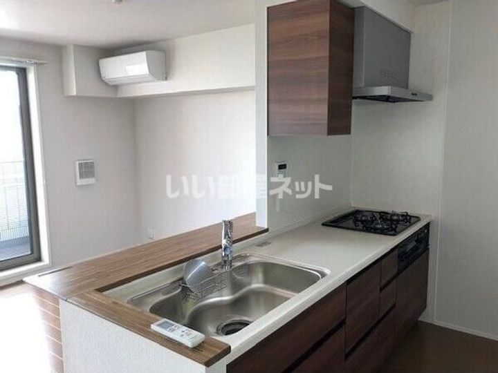 栃木県下野市医大前4(マンション)の賃貸物件のキッチン