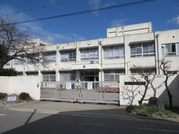 ルミナス大美野の周辺