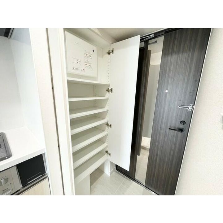 ラグゼナ横浜鶴見の玄関