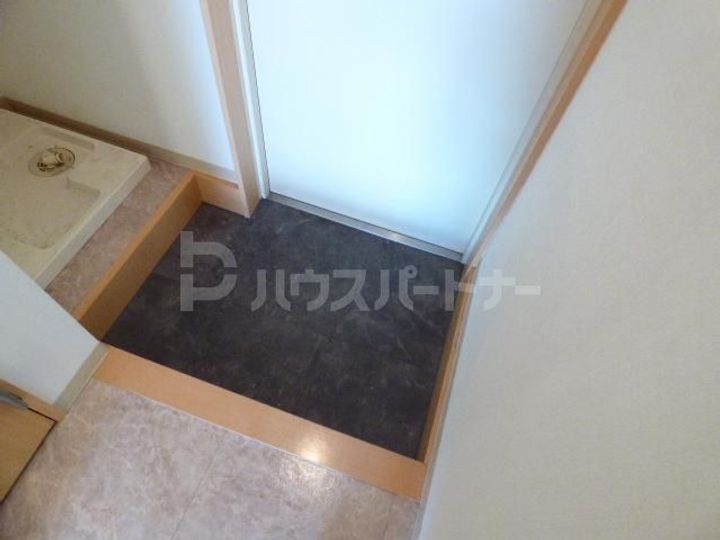 千葉県船橋市本町1(マンション)の賃貸物件の玄関