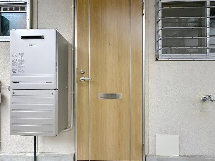 さよ姫ハイツの玄関