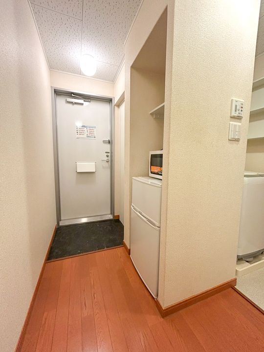 レオパレス竹林の玄関