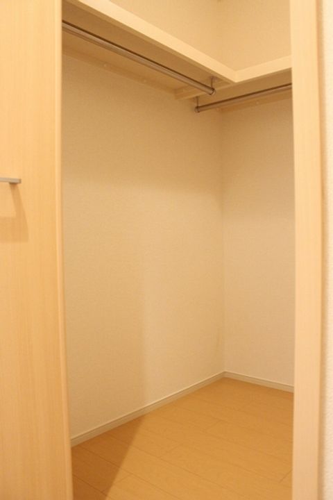 ホクラ・ウバイ Bの内装