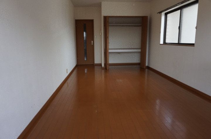 高知県香美市土佐山田町宝町2(マンション)の賃貸物件の居間