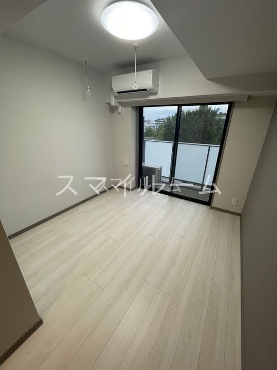 神奈川県横浜市南区宮元町1(マンション)の賃貸物件の居間