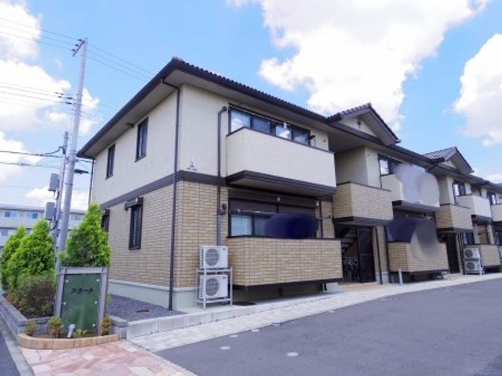 プラートの外観