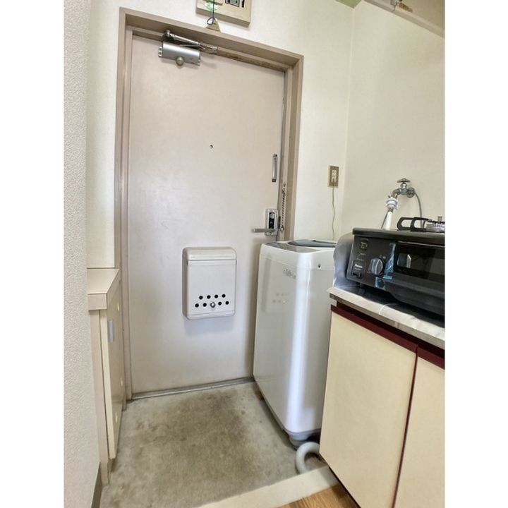 サンヒルズ五福の玄関