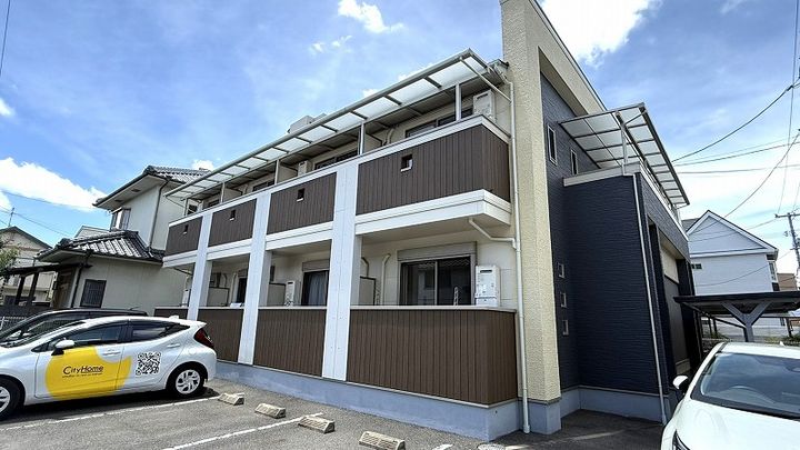 ブリーズ西古松の外観
