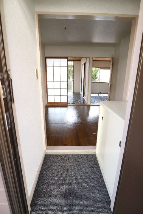 岡山県倉敷市笹沖(マンション)の賃貸物件の玄関