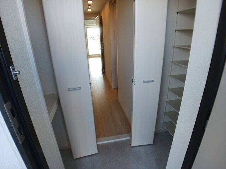 大阪府門真市殿島町(マンション)の賃貸物件の玄関