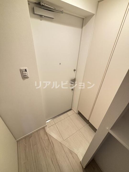 アジールコート松濤の玄関