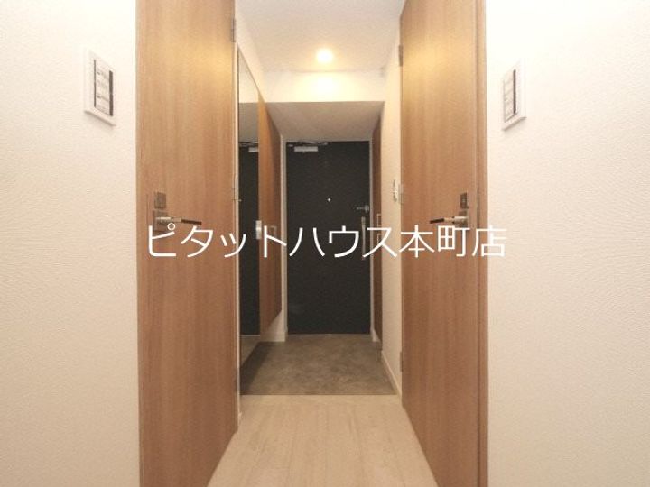 大阪府大阪市中央区船越町2(マンション)の賃貸物件の玄関