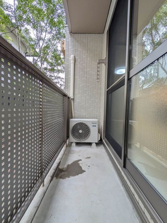 フローラルコートの内装