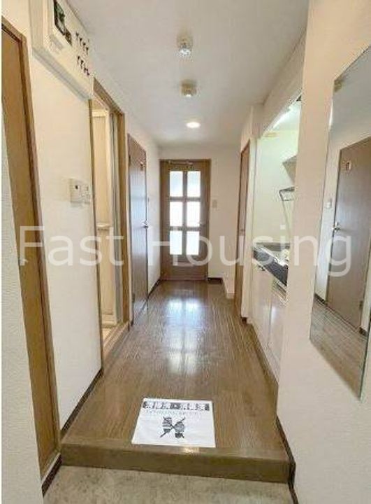 東京都中野区本町5(マンション)の賃貸物件の玄関