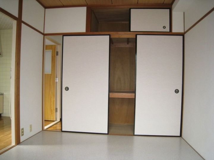 フラット光町の内装