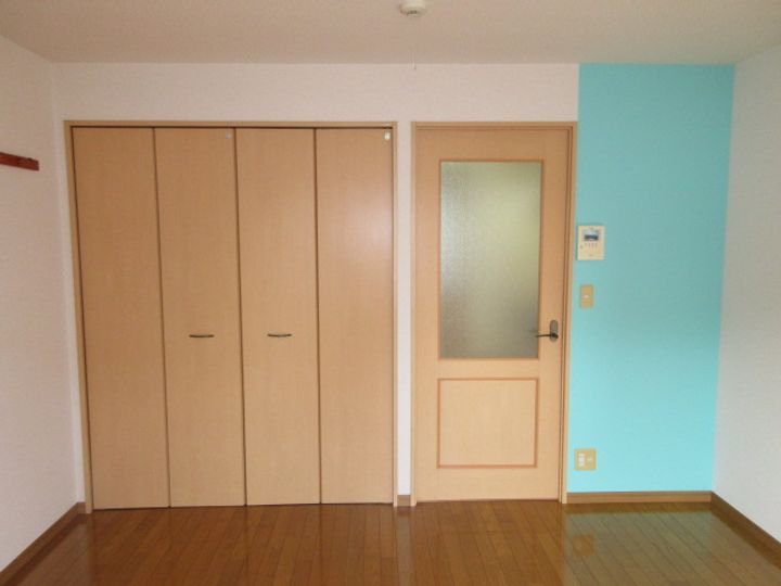 ニュー丸山(九医科大生・女性向)の居間