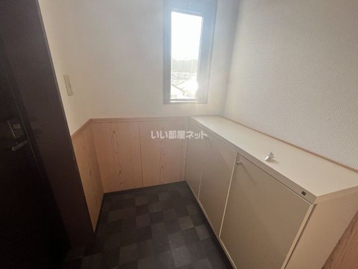 京都府京都市西京区山田北山田町(マンション)の賃貸物件の玄関