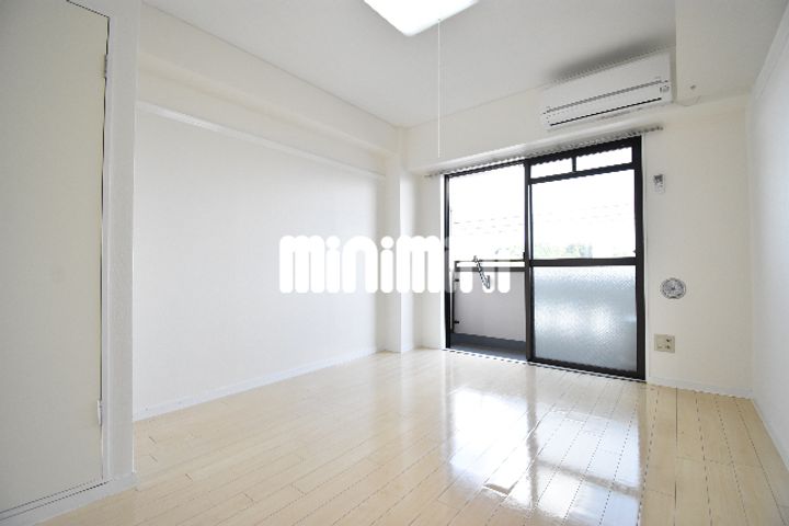 アリカフィールドの居間