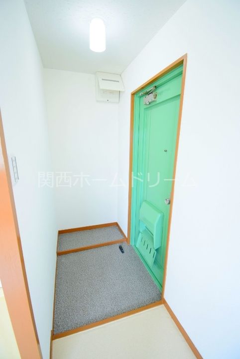 田畑マンションの玄関