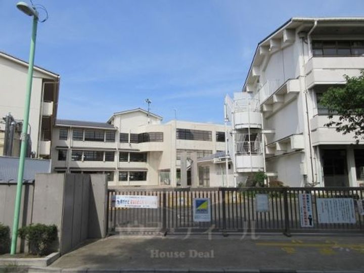 埼玉県蕨市北町1(マンション)の賃貸物件の周辺