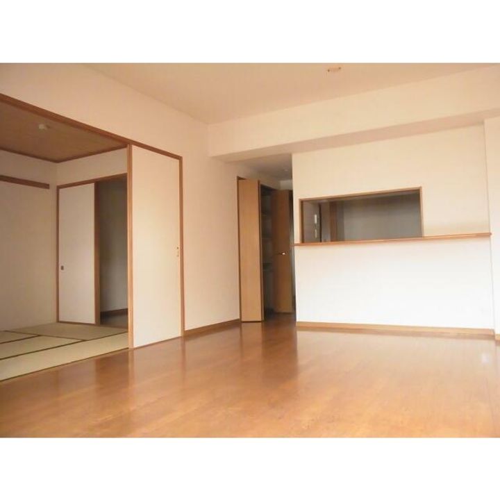 アソシエール溝の口(アソシエールミゾノクチ)の居間