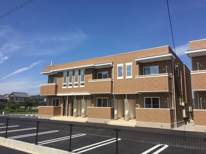 シャルールIの外観