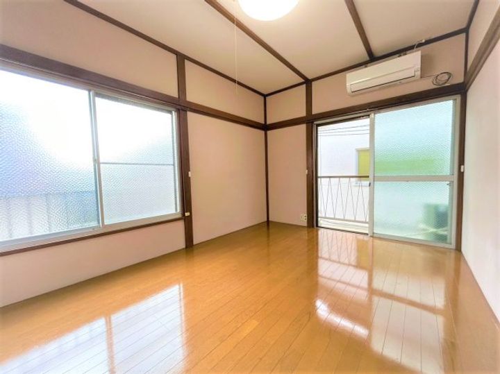 プランドール小日向Iの居間