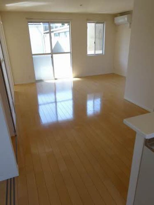 ハイネ矢口の居間