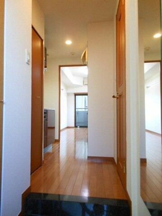 東京都港区芝3(マンション)の賃貸物件の玄関