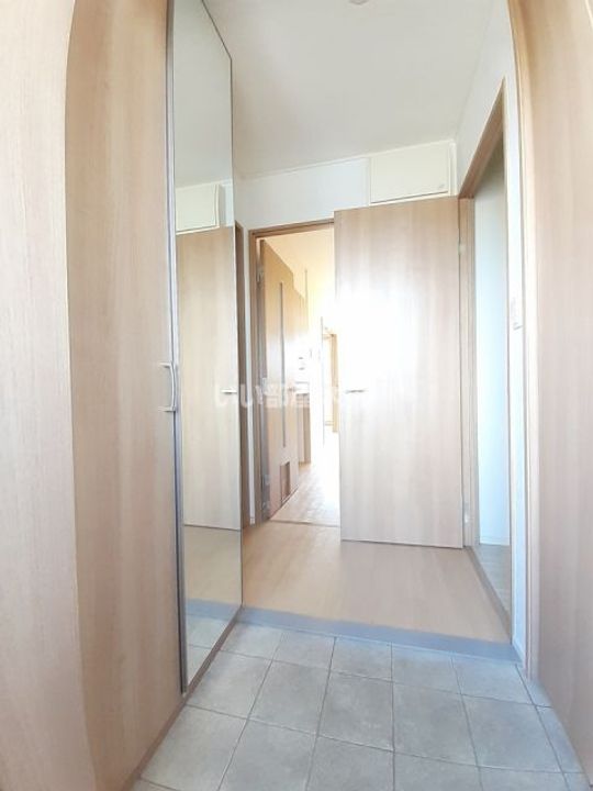 群馬県邑楽郡大泉町大字古氷(アパート)の賃貸物件の玄関