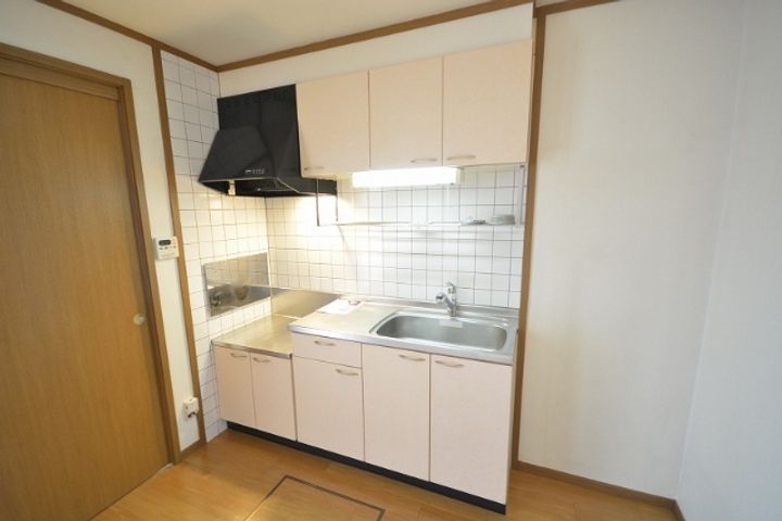 福岡県北九州市小倉南区沼緑町2(アパート)の賃貸物件のキッチン