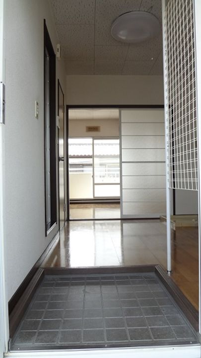 栃木県佐野市浅沼町(アパート)の賃貸物件の玄関