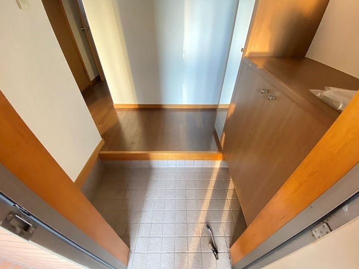 神奈川県中郡大磯町西小磯(一戸建)の賃貸物件の玄関