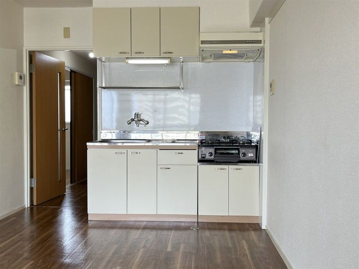 静岡県浜松市中央区砂山町(マンション)の賃貸物件のキッチン