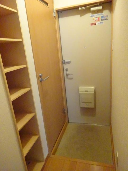 山形県山形市幸町(アパート)の賃貸物件の玄関