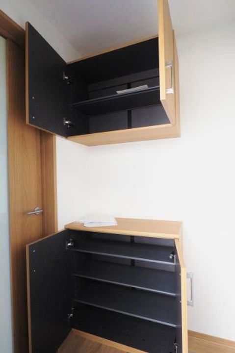 広島県広島市安佐南区大町東3(一戸建)の賃貸物件の玄関