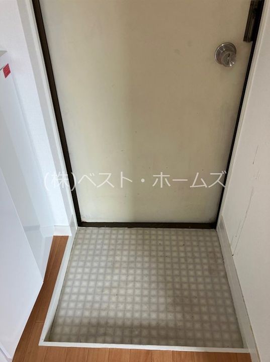さくらコーポの玄関