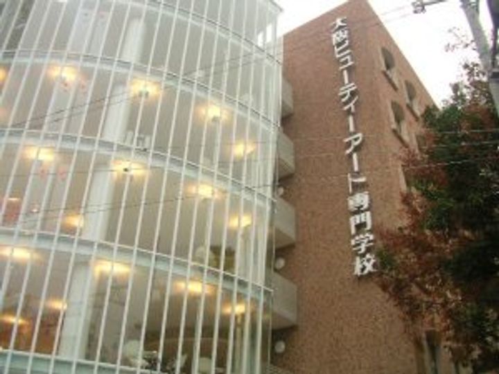 FIVE TWOの周辺
