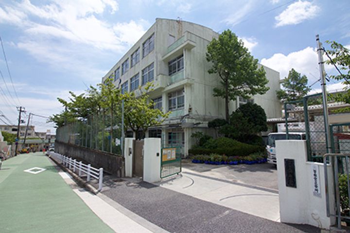 URグリーンヒルズ御影の周辺