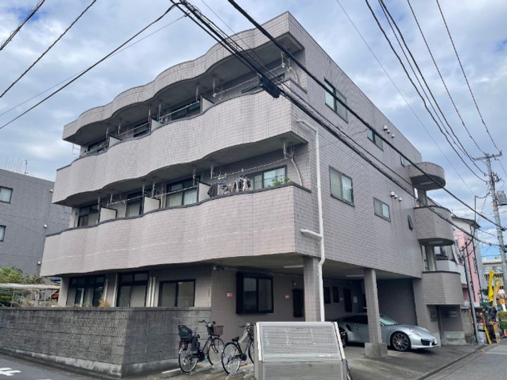 REI Courtの外観
