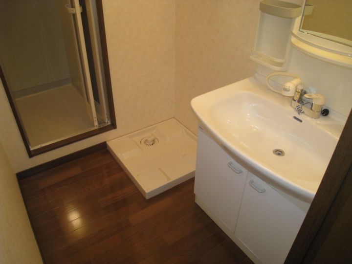 ラカーサ山科の内装