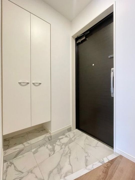 カスタリア旗の台の玄関