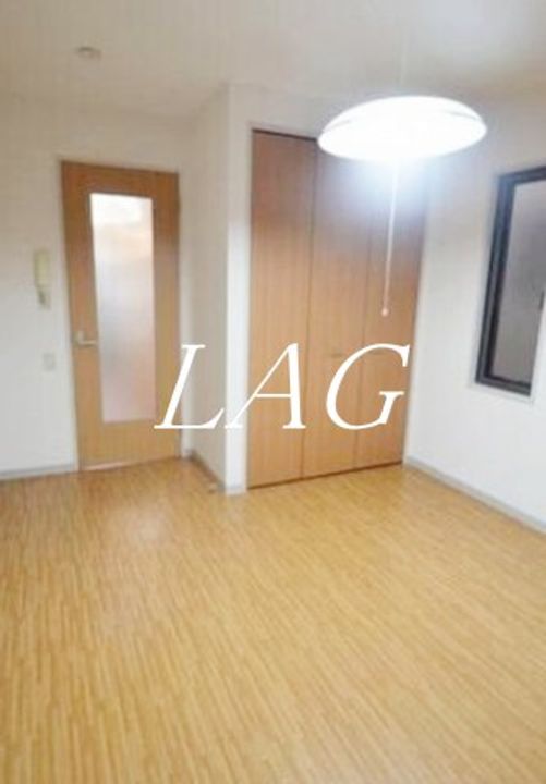 フラット北大宮の居間