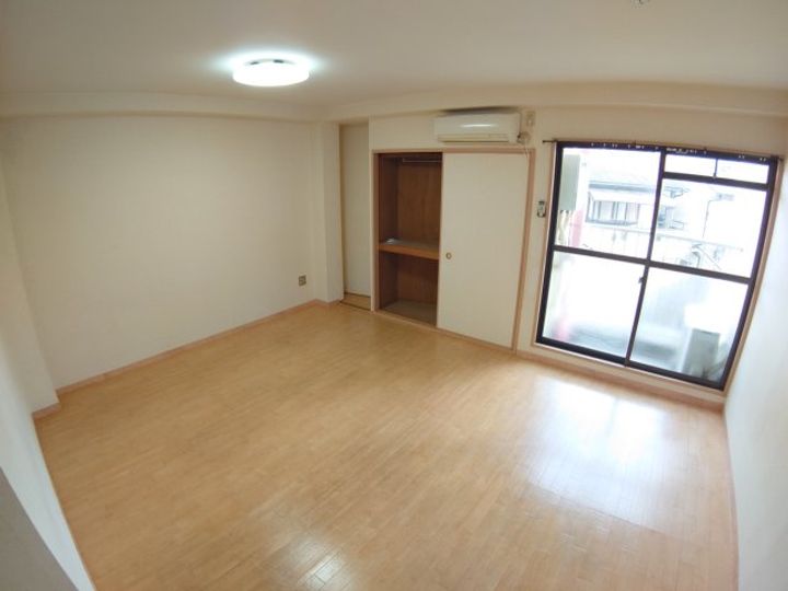 パークプラザビル池田の居間