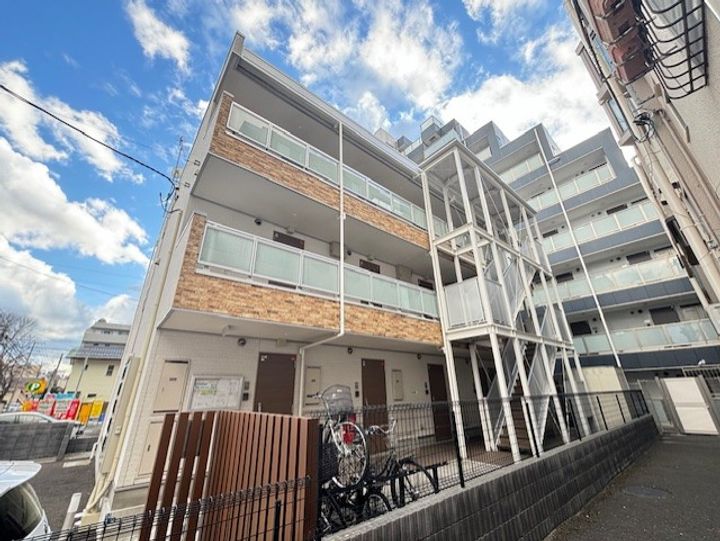 宮城県仙台市若林区新寺3(マンション)の賃貸物件の外観