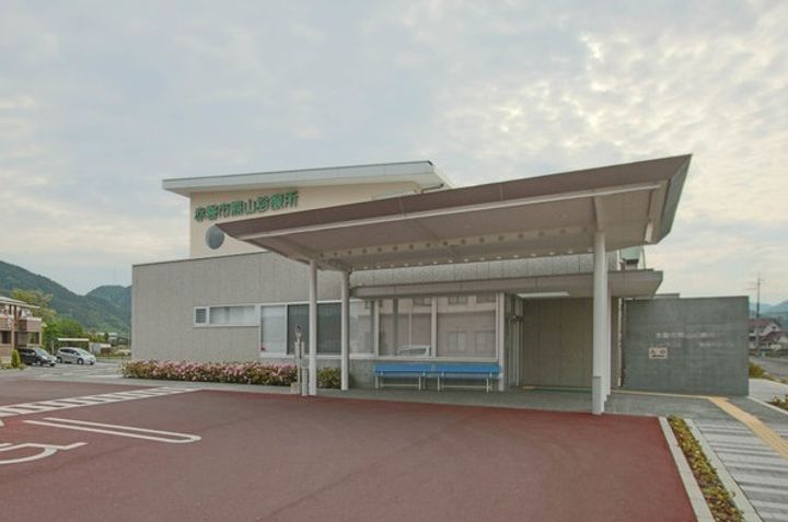 ビレッジハウス万富 1号棟の周辺
